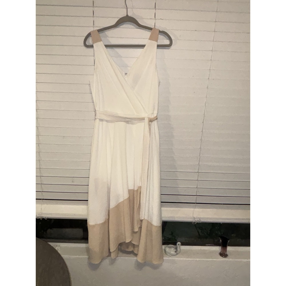 DKNY Maxi Dress Size 8 NWT Flowing